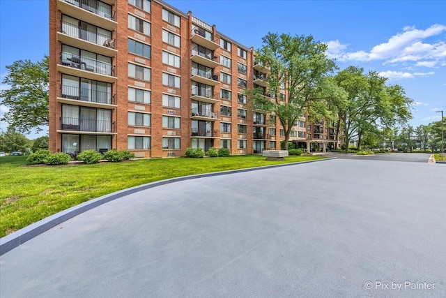 2000 Saint Regis Dr Unit 1D, Lombard, IL 60148 - view of apartment building / complex