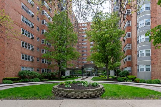 4950 N Marine Dr Unit 1105, Chicago, IL 60640 - view of community