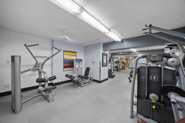 4950 N Marine Dr Unit 1105, Chicago, IL 60640 - gym with baseboards
