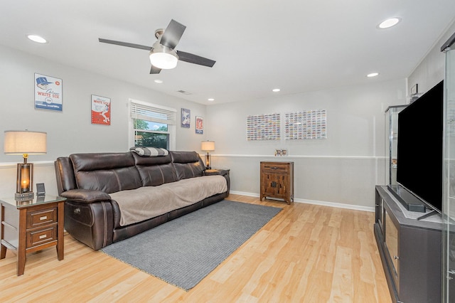1910 Heather Ln, Joliet, IL 60431 - living area featuring light wood-style flooring, ceiling fan, and recessed lighting