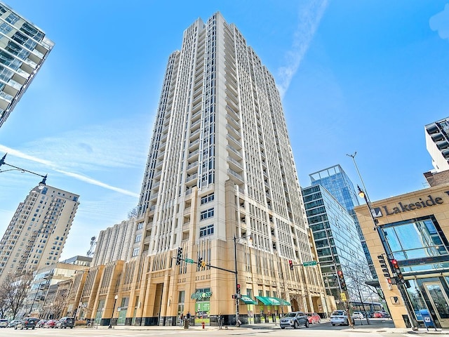 1400 S Michigan Ave Unit 911, Chicago, IL 60605 - view of building exterior with a city view