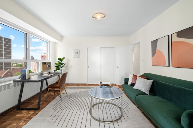 3180 N Lake Shore Dr Unit 8A, Chicago, IL 60657 - living area with radiator