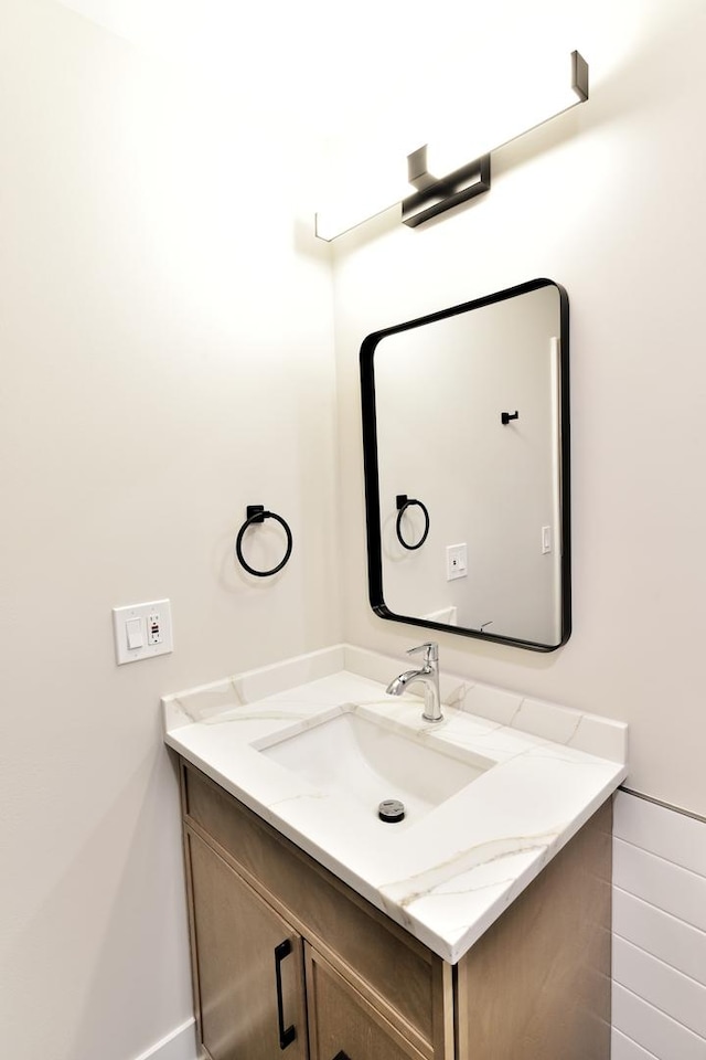 1400 N Elmhurst Rd Unit 310, Mount Prospect, IL 60056 - bathroom with vanity