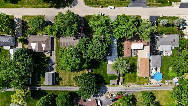717 Bittersweet Ln, New Lenox, IL 60451 - aerial view of property and surrounding area with nearby suburban area