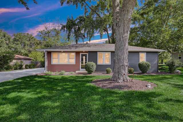 717 Bittersweet Ln, New Lenox, IL 60451 - ranch-style house with a lawn