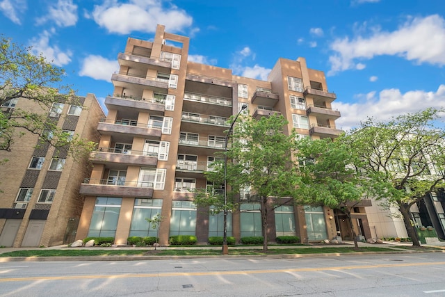 5430 N Sheridan Rd Unit 403, Chicago, IL 60640 - view of apartment building / complex