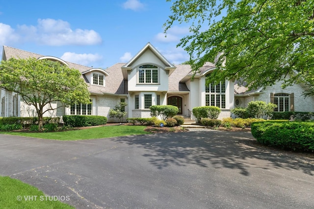 1310 Gavin Ct, Lake Forest, IL 60045 - view of front of home featuring stucco siding