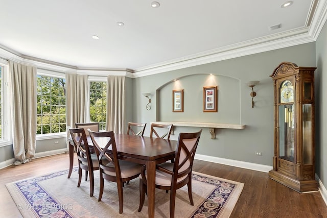 1310 Gavin Ct, Lake Forest, IL 60045 - dining room featuring crown molding, wood finished floors, and recessed lighting