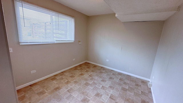 6024 Beechwood Rd, Matteson, IL 60443 - unfurnished room featuring baseboards