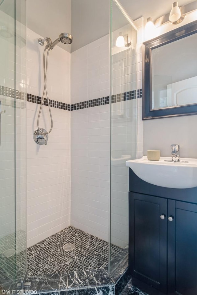 2013 W Rice St Unit 3, Chicago, IL 60622 - full bathroom featuring a shower stall and vanity