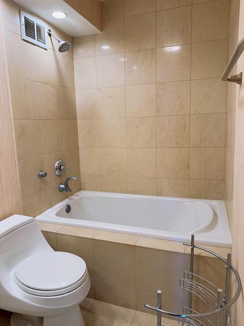 405 N Wabash Ave Unit 5109, Chicago, IL 60611 - bathroom featuring tile patterned flooring and tiled shower / bath combo