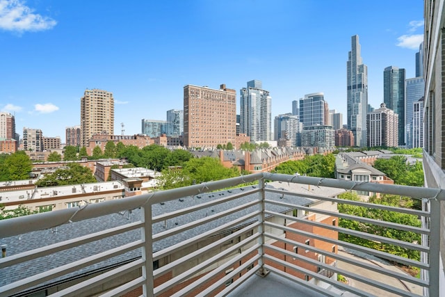 1515 S Prairie Ave Unit 715, Chicago, IL 60605 - balcony with a view of skyline