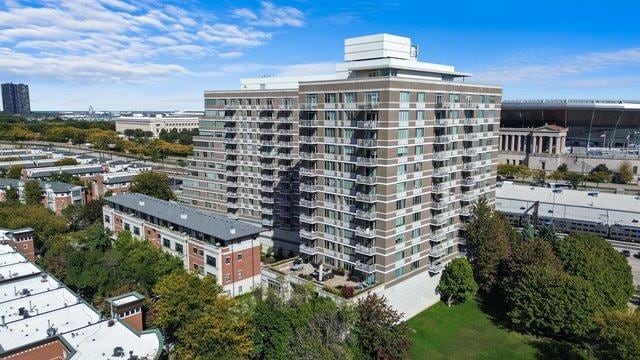 1515 S Prairie Ave Unit 715, Chicago, IL 60605 - view of apartment building / complex featuring a city view