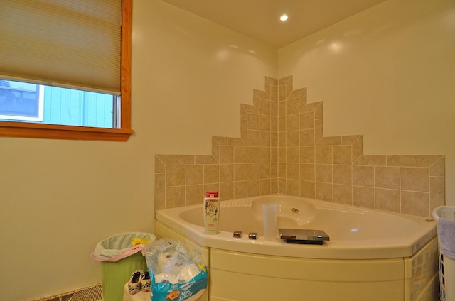 1014 Walnut St, Ottawa, IL 61350 - full bath with a tub with jets and recessed lighting