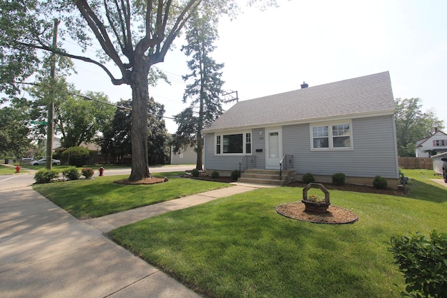 1001 Wilcox St, Joliet, IL 60435 - view of front of home featuring a front lawn