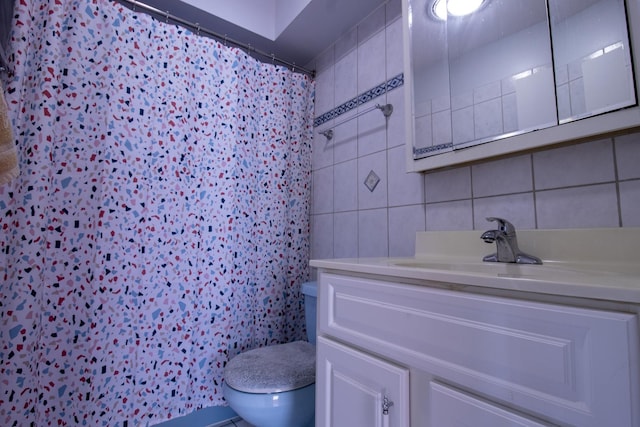 9135 Hollyberry Ave, Des Plaines, IL 60016 - full bath with tile walls, vanity, a shower with curtain, and decorative backsplash