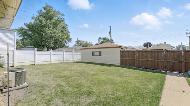 139 Hyde Park Ave, Bellwood, IL 60104 - view of fenced backyard