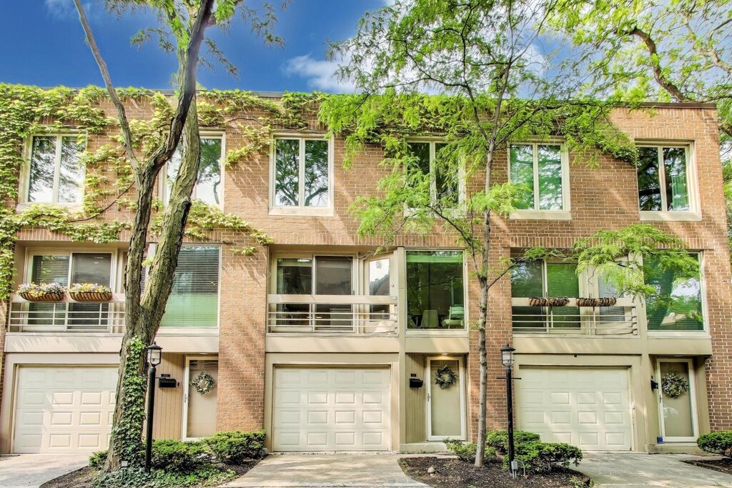 1818 N Dayton St, Chicago, IL 60614 - photo 1