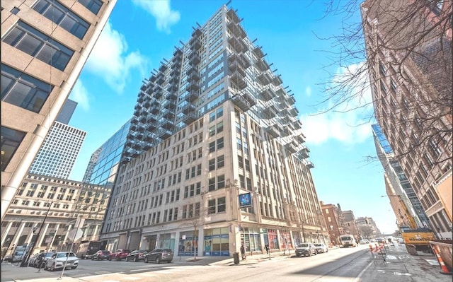 565 W Quincy St Unit 1008, Chicago, IL 60661 - photo 1