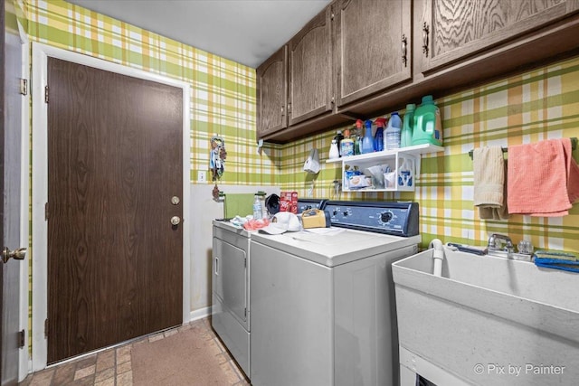 442 Kings Way, Mundelein, IL 60060 - laundry area with wallpapered walls, washer and clothes dryer, and cabinet space