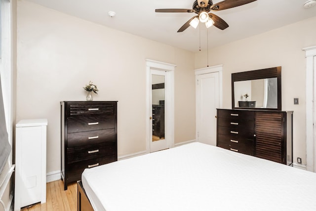 5142 S Greenwood Ave Unit 1, Chicago, IL 60615 - bedroom with light wood-style flooring and a ceiling fan