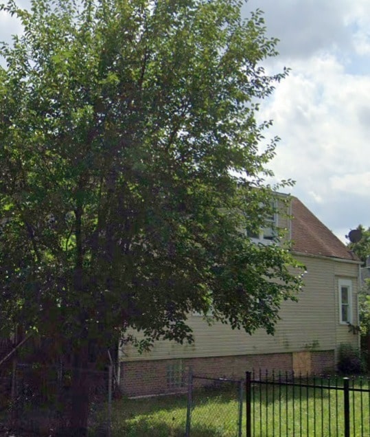 5922 S Paulina St, Chicago, IL 60636 - view of side of property