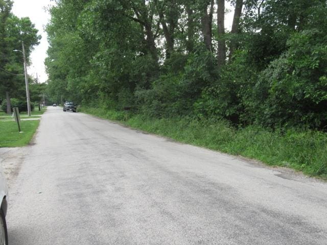 2238 Oakwood Ave, Danville, IL 61832 - view of asphalt street featuring street lights