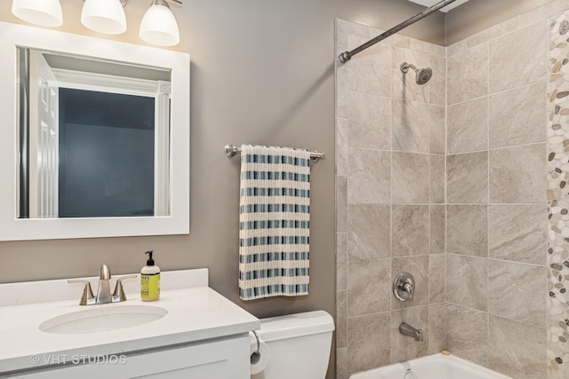 2 E Prairie Ct, Hawthorn Woods, IL 60047 - full bath with vanity and bathtub / shower combination