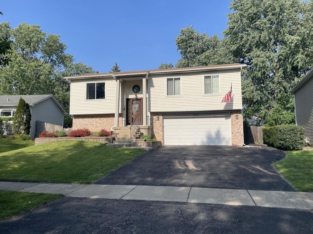 156 Thackeray Dr, Bolingbrook, IL 60440 - photo 1