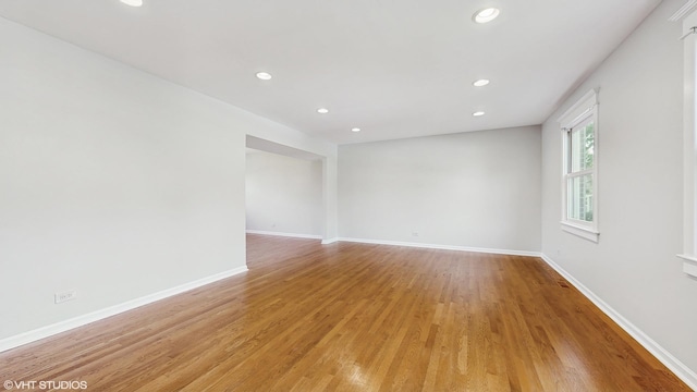 4265 Portage Ln, Hoffman Estates, IL 60192 - unfurnished room featuring recessed lighting and light wood-style flooring