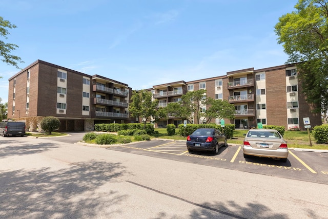 1311 S Finley Rd Unit 411, Lombard, IL 60148 - photo 1