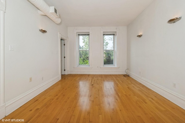 1729 W Erie St Unit 3N, Chicago, IL 60622 - empty room featuring light wood-type flooring and baseboards