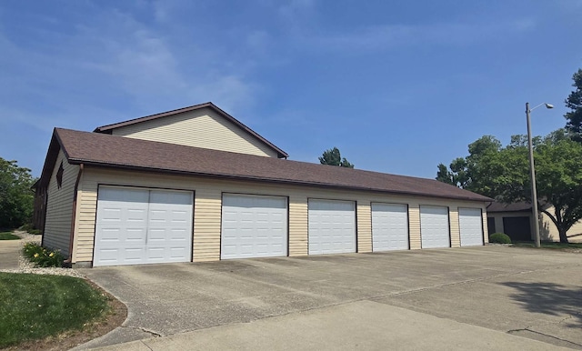 1301 Clifford Ave Unit 8, Urbana, IL 61802 - view of garage