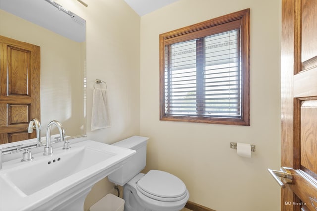 7 Bell Oak Ln, Lemont, IL 60439 - half bathroom with a sink and toilet