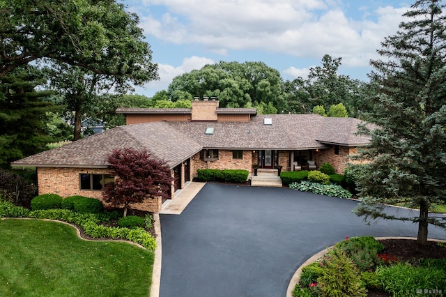 7 Bell Oak Ln, Lemont, IL 60439 - single story home with a chimney and brick siding