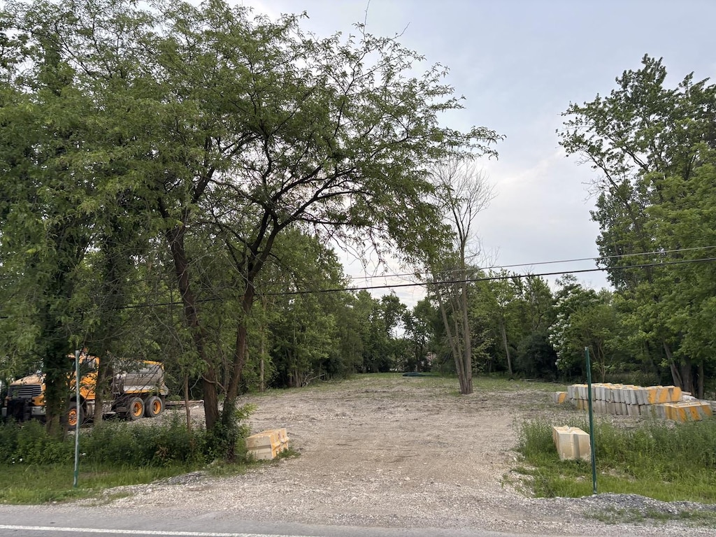 3949 Flossmoor Rd, Flossmoor, IL 60422