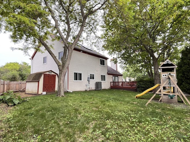 10 Chestnut Ct E, Buffalo Grove, IL 60089 - view of yard with a shed, a playground, and a wooden deck