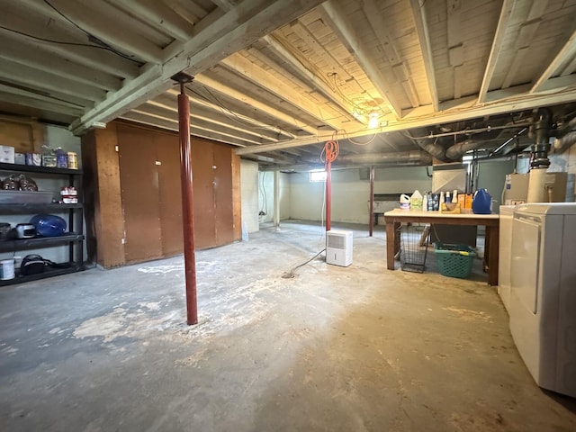 901 N Knox St, Princeton, IL 61356 - below grade area featuring washer / clothes dryer