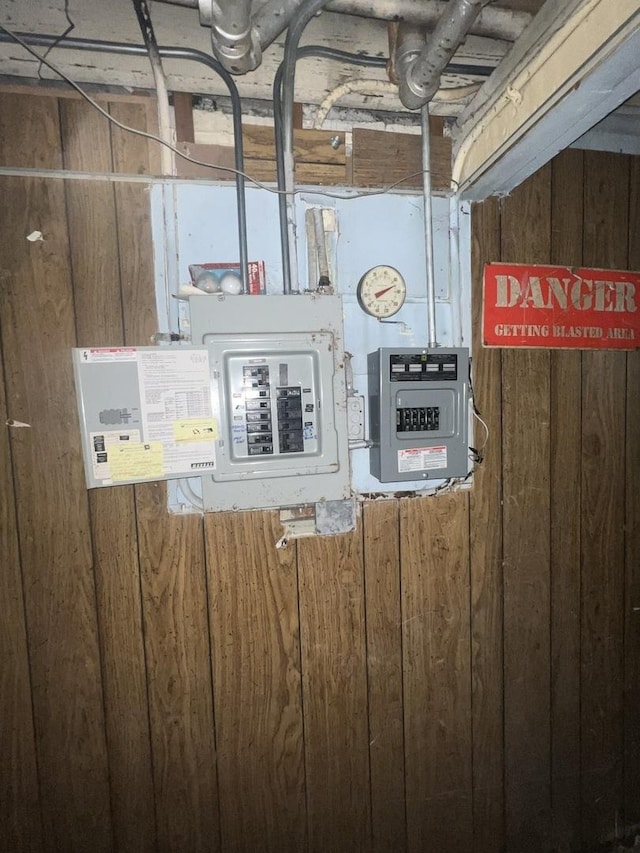 8723 S Hermitage Ave, Chicago, IL 60620 - utility room with electric panel