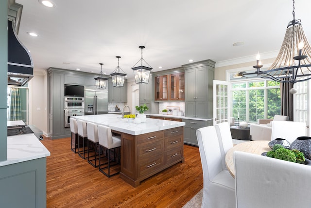 1046 Sylvan Cir, Naperville, IL 60540 - kitchen featuring a chandelier, stainless steel appliances, gray cabinetry, crown molding, and recessed lighting
