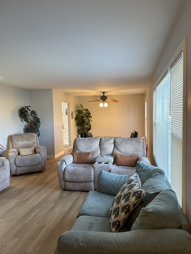 700 Cumberland St, Hoffman Estates, IL 60194 - living area featuring wood finished floors and a ceiling fan