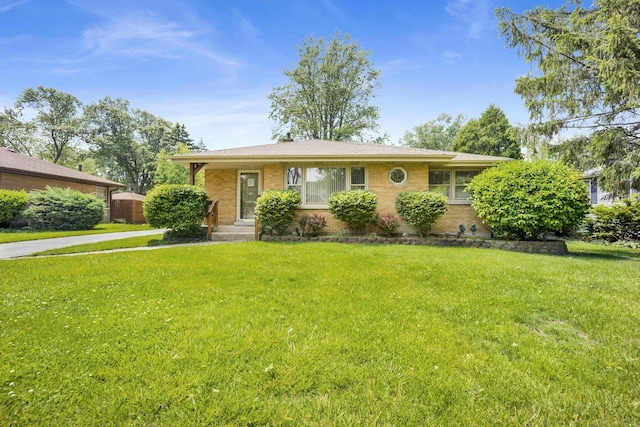 648 S Illinois Ave, Villa Park, IL 60181 - view of front of property with a front yard and brick siding
