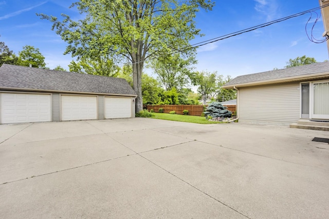648 S Illinois Ave, Villa Park, IL 60181 - view of detached garage