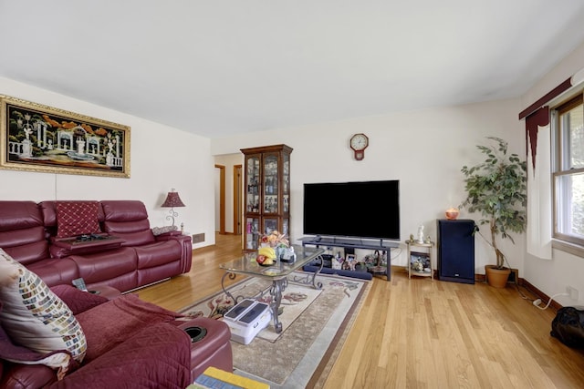 648 S Illinois Ave, Villa Park, IL 60181 - living area with wood finished floors and baseboards
