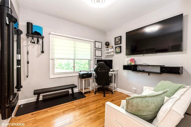 1022 Pinetree Cir N Unit 1022, Buffalo Grove, IL 60089 - office space featuring wood finished floors and baseboards