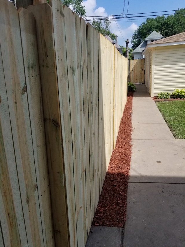 5006 W Crystal St, Chicago, IL 60651 - view of yard