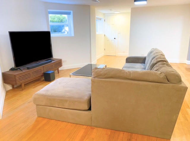 1217 W Hood Ave Unit G, Chicago, IL 60660 - living area with light wood finished floors and baseboards