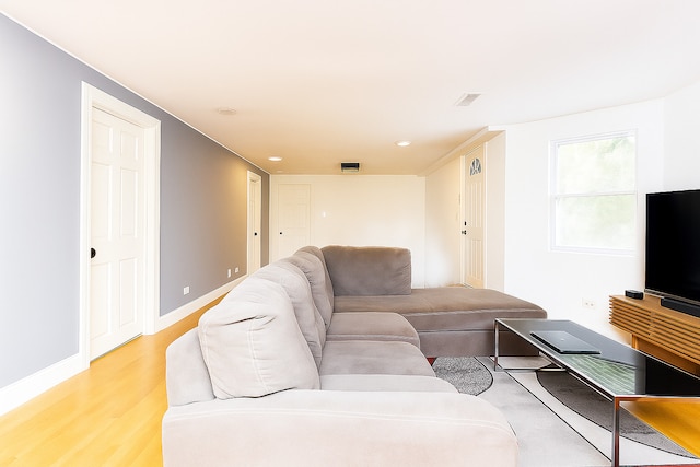 1217 W Hood Ave Unit G, Chicago, IL 60660 - living room featuring light wood finished floors and recessed lighting