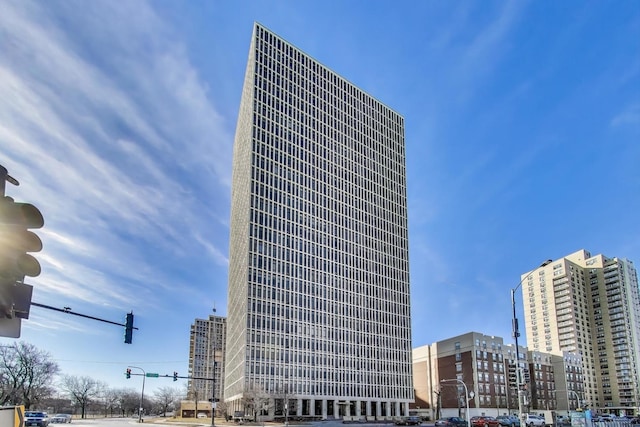 6700 S S Shore Dr Unit 17C, Chicago, IL 60649 - view of property featuring a view of city