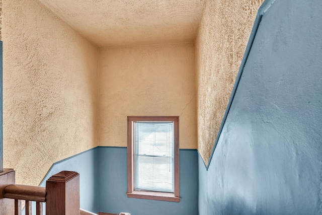 1027 N Harlem Ave, Oak Park, IL 60302 - view of staircase